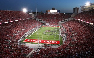 【海星体育官网】2025年足坛五大事件回顾，若塔时代致敬、滕哈格离任与青春浪潮席卷全球