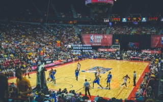 海星体育直播-倒霉透顶！奥格斯堡中场亚基奇球员通道崴脚，赛前意外换下震动德甲