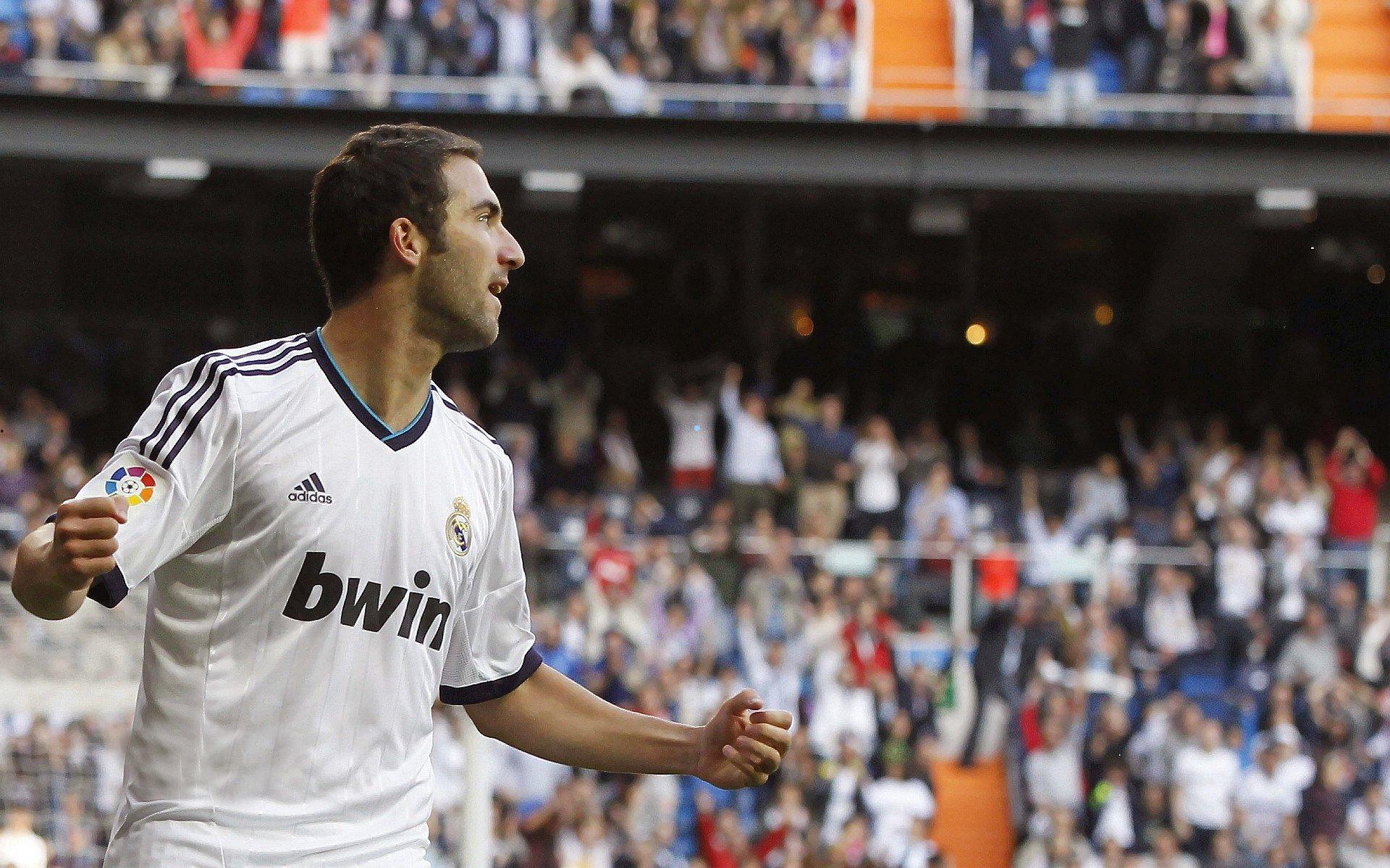 海星体育官方-足球转会市场再起波澜，罗马诺曝B席明夏或自由身离队，沙特与北美联赛已抛天价橄榄枝-第1张图片-海星体育_海星体育官网_海星体育直播平台